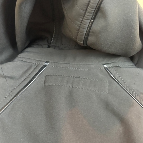 Soft Shell Mixed Media Boys Black Winter Jacket with Zip Off Hood; Size 7 - Picture 11 of 14